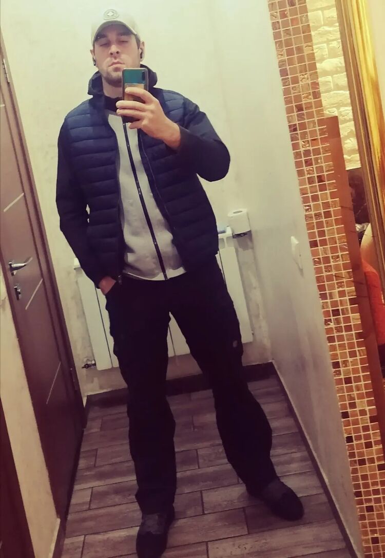  ,   Mikhail, 36 ,   ,   , c 