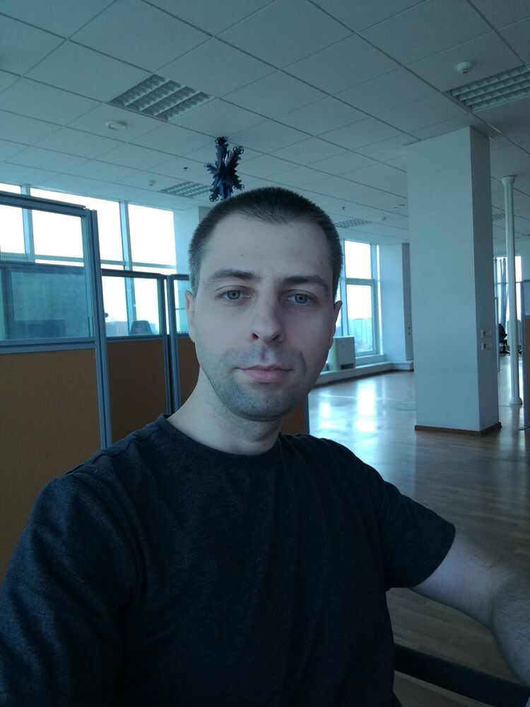  38813295  Roman, 35 ,    --