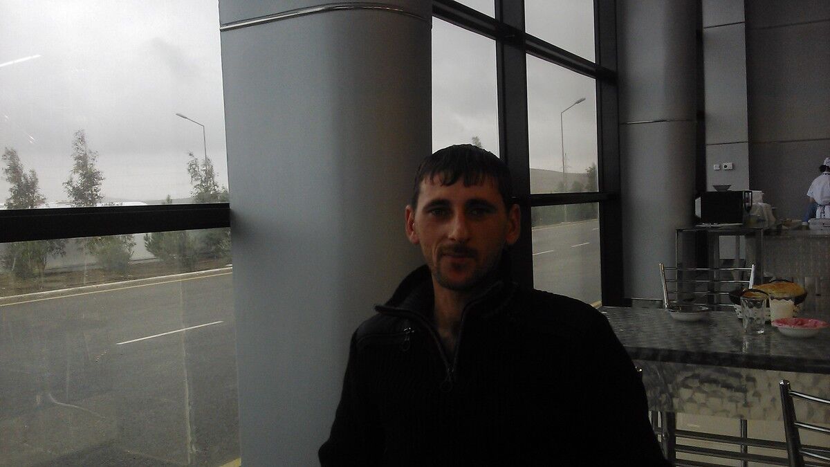  7351775  Ruslan, 39 ,    