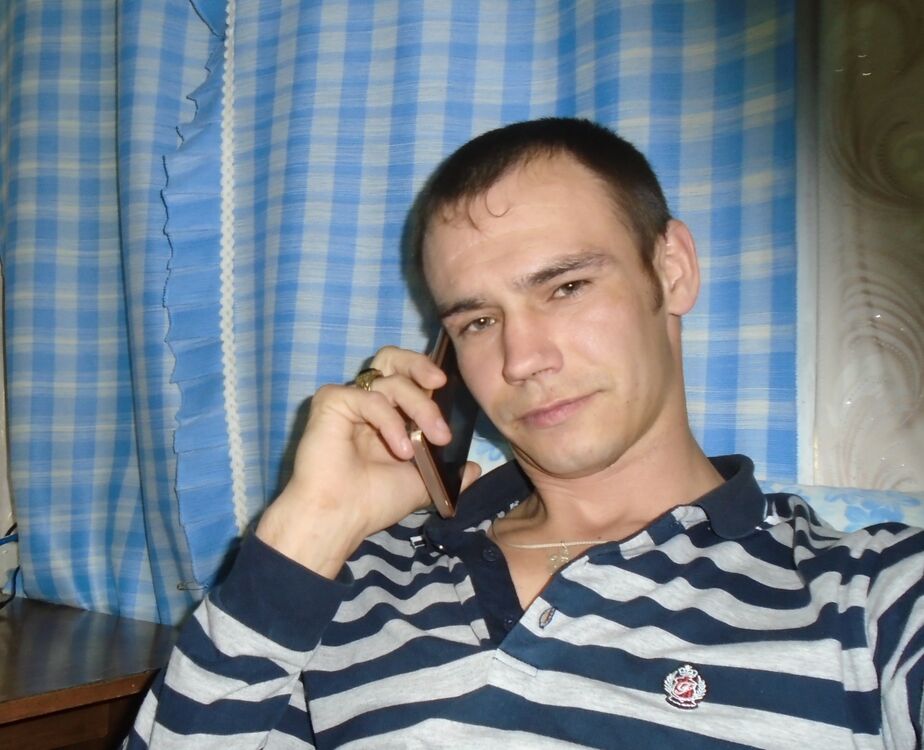  46192645  Pavel, 34 ,    