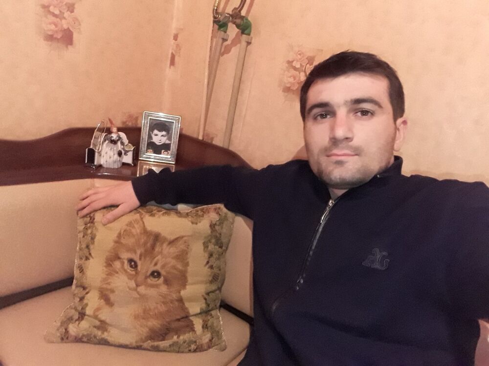 ,   Armen, 32 ,   ,   , c 