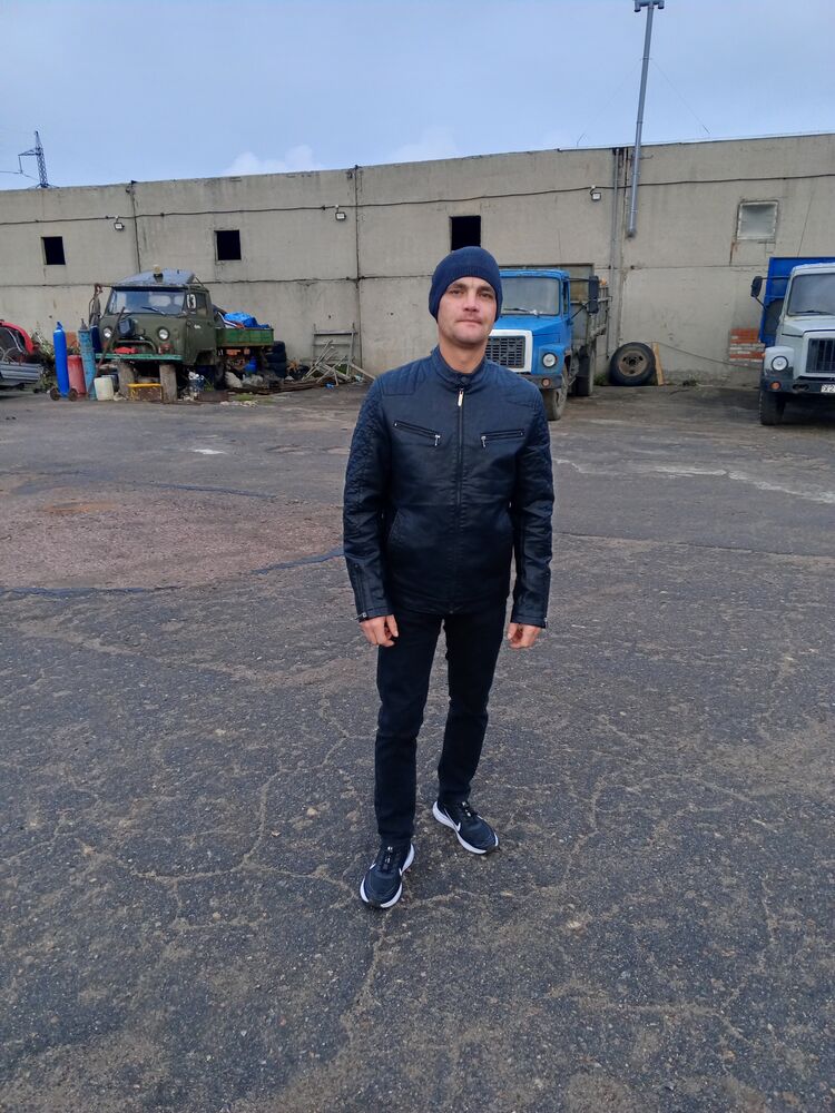  ,   Sasha, 37 ,   ,   , c , 