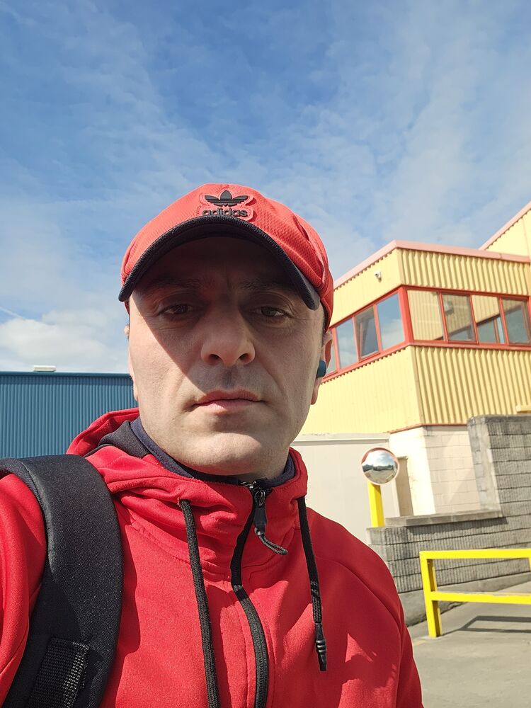  ,   Alex, 40 ,   ,   