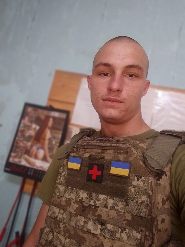  53045605  Valera, 21 ,    