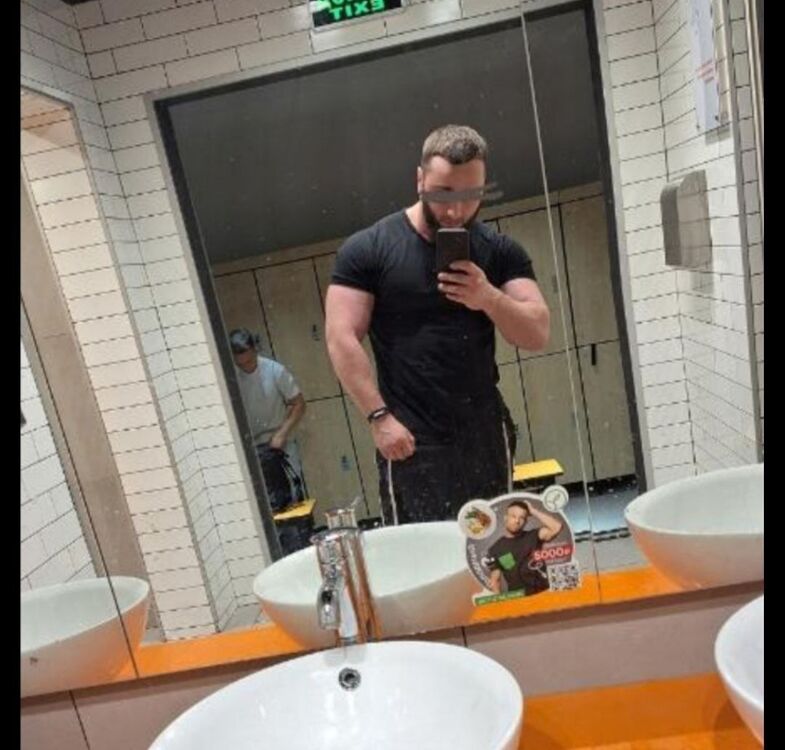  49526175  , 28 ,    