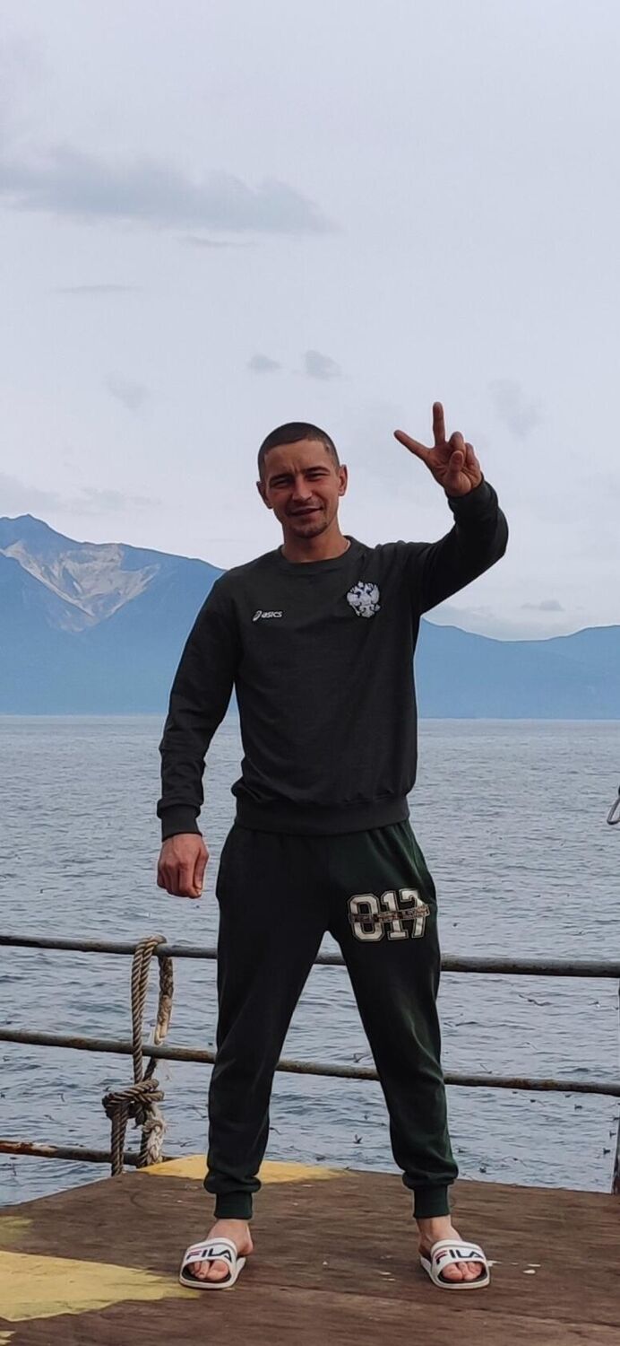  ,   Miki, 32 ,   c 