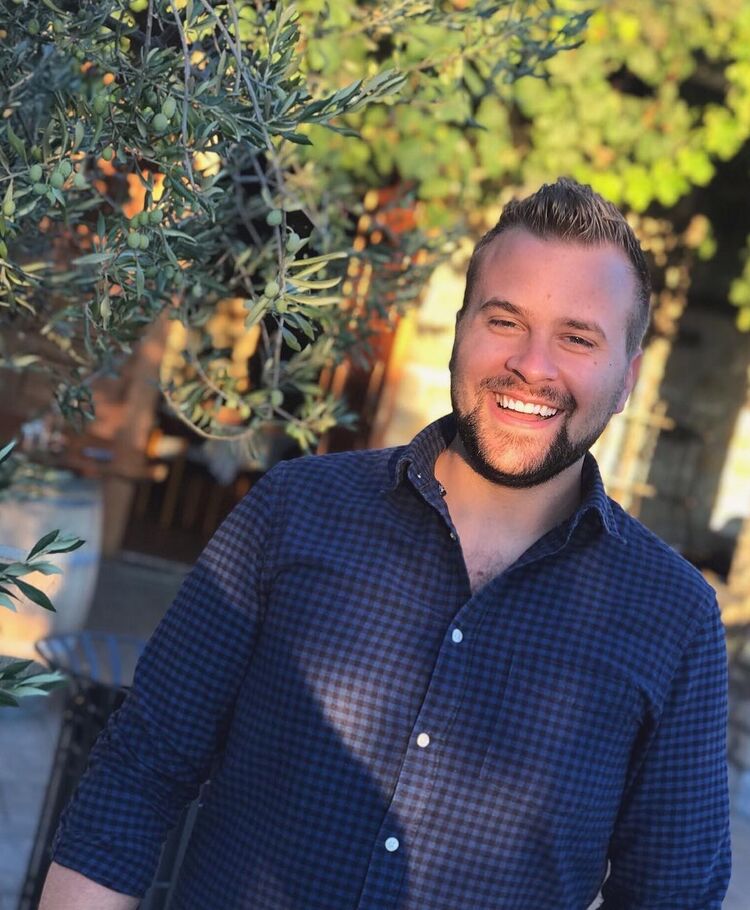  54005845  Aleks, 43 ,    