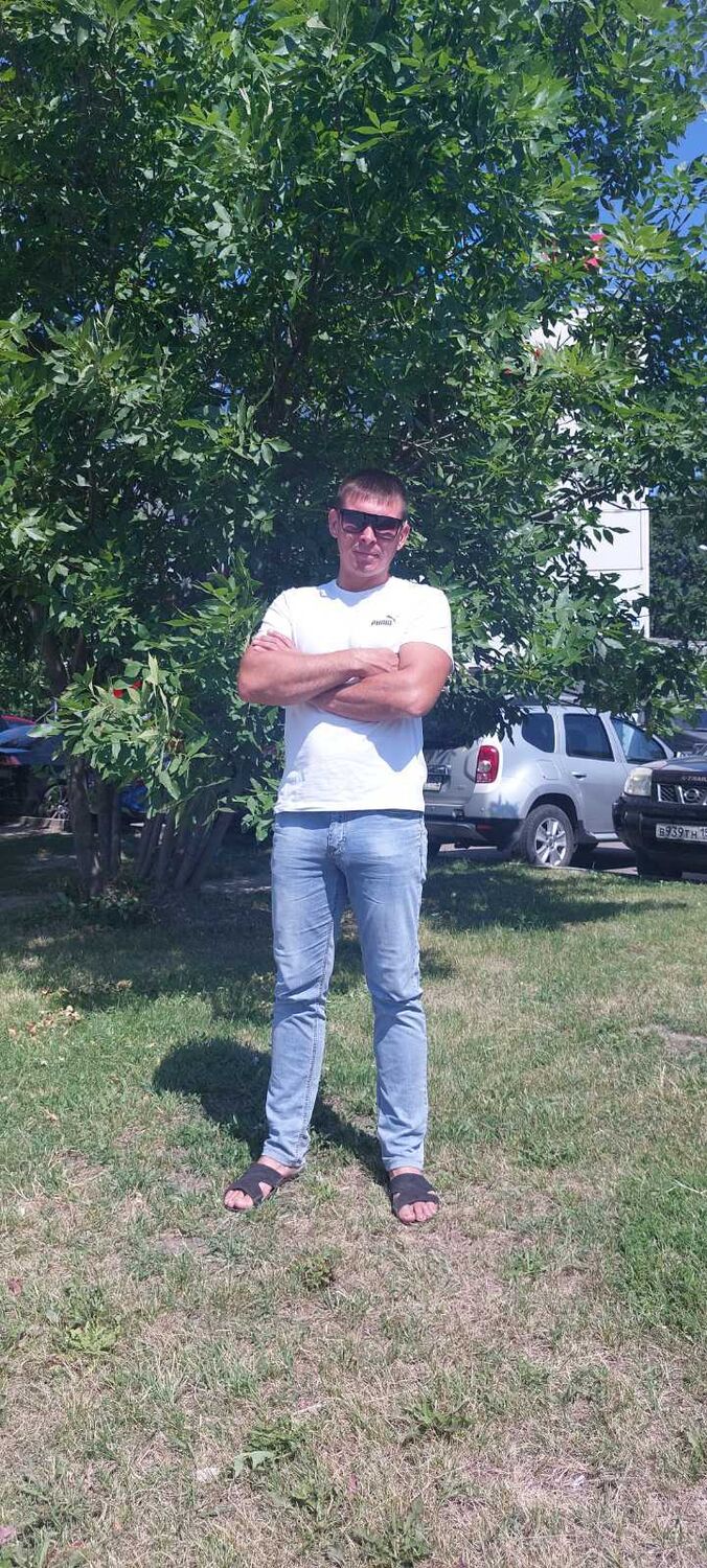  29621195  Pavel, 38 ,     