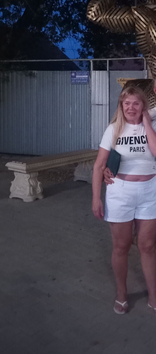  46860945  Milena, 58 ,    