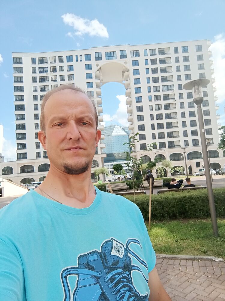 ,   Andrei, 44 ,   ,   , c 