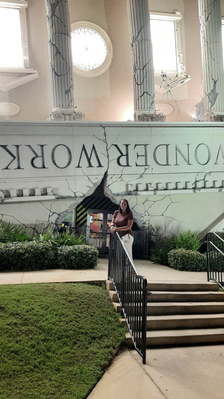  Tacoma,   Tetiana, 54 ,   c 
