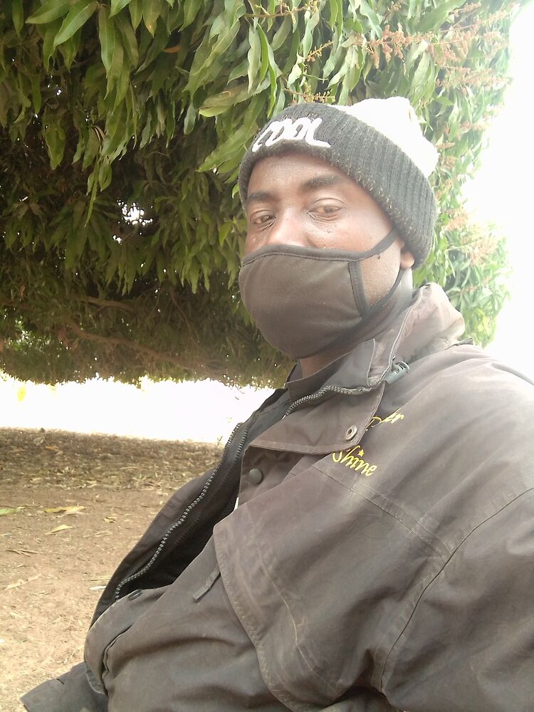  Lagos,   Hussein, 54 ,   ,   