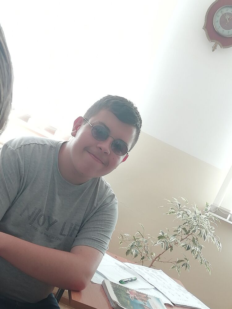  29264615  Alexander, 22 ,    