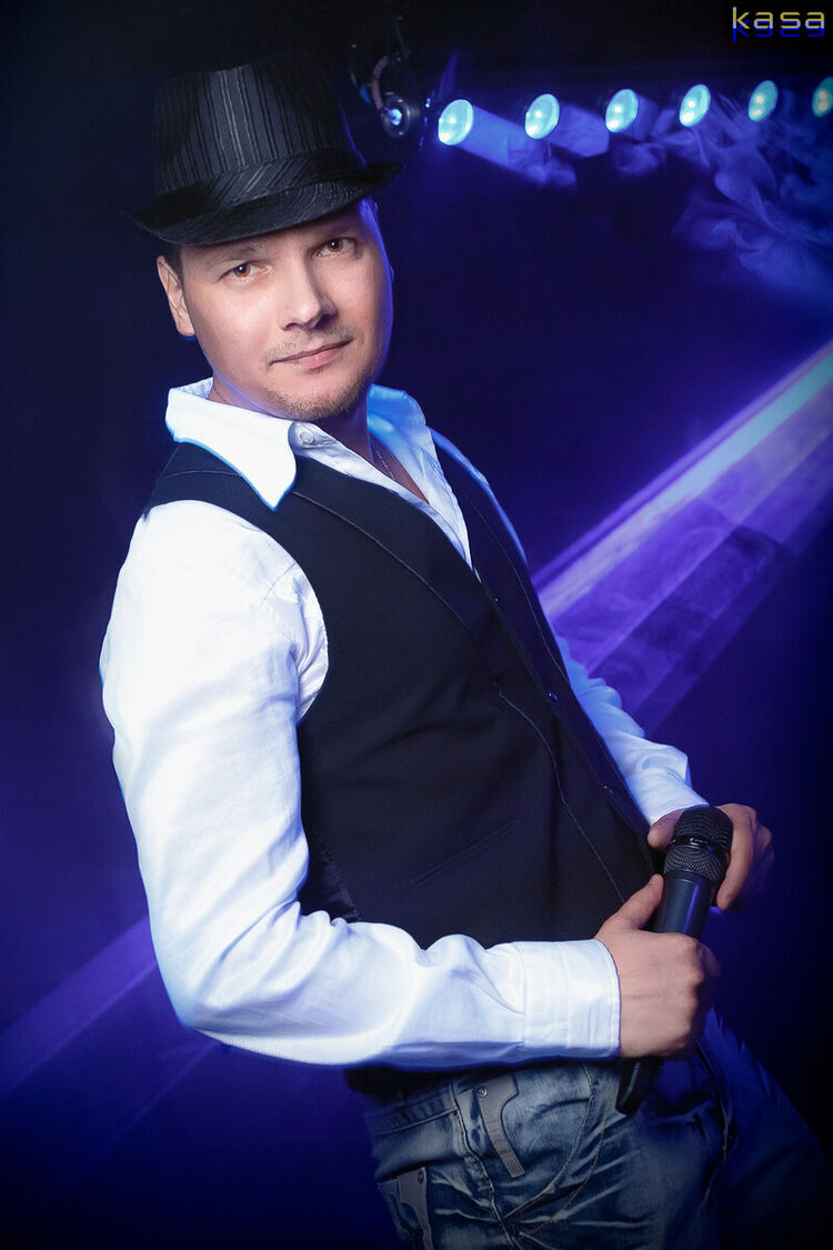  ,   Andrei, 42 ,     , c 