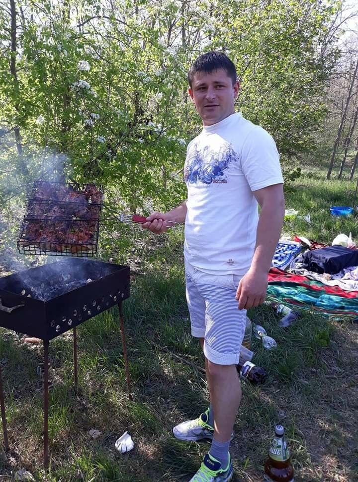  18553265  Serghei, 34 ,    