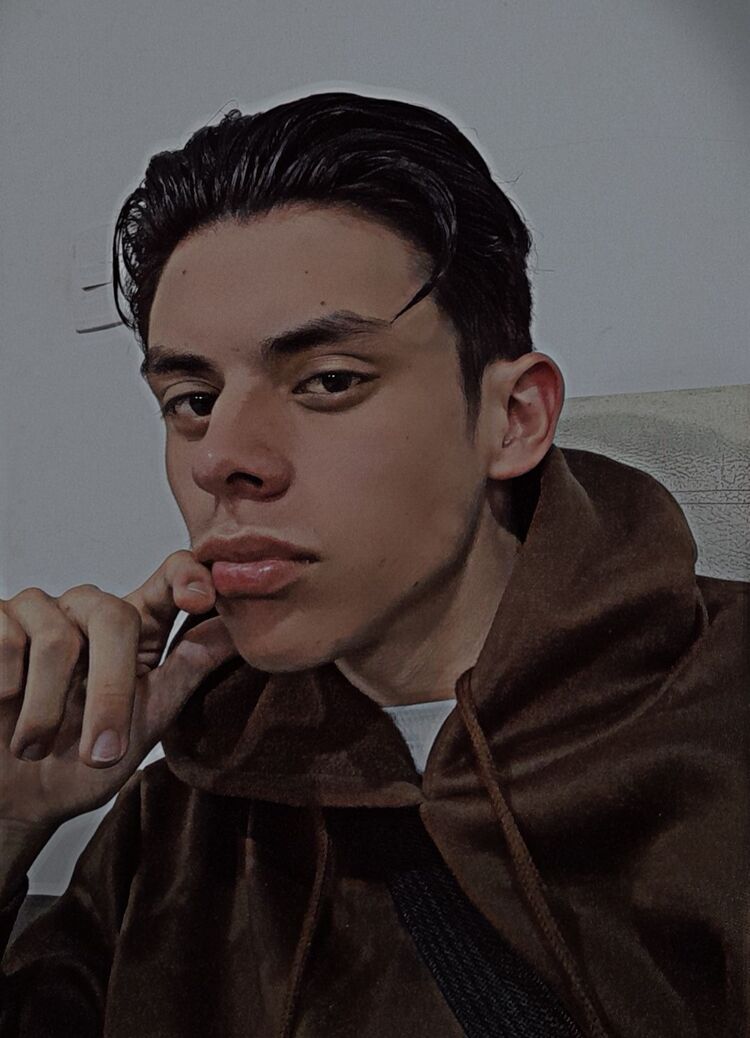  ,   Nicolas, 23 ,   ,   