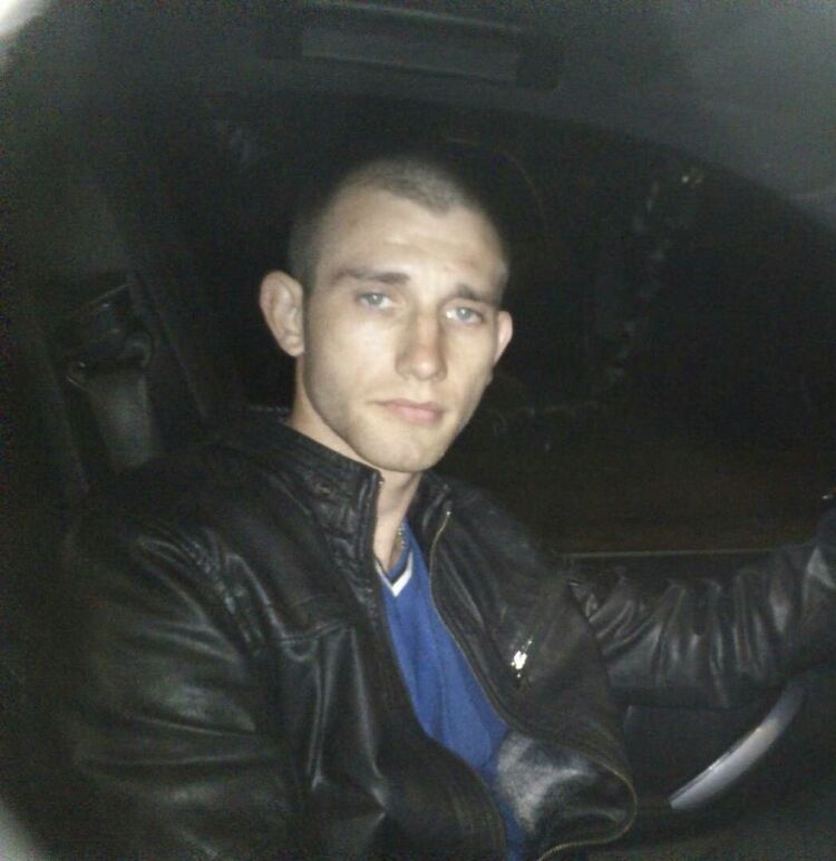  17734075  Alex, 36 ,    