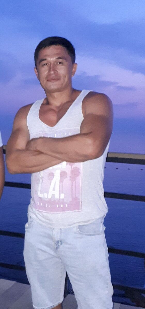  14578285  Rasul, 37 ,    