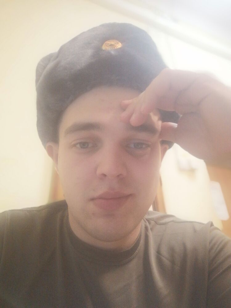  30986795  Daniil, 24 ,    