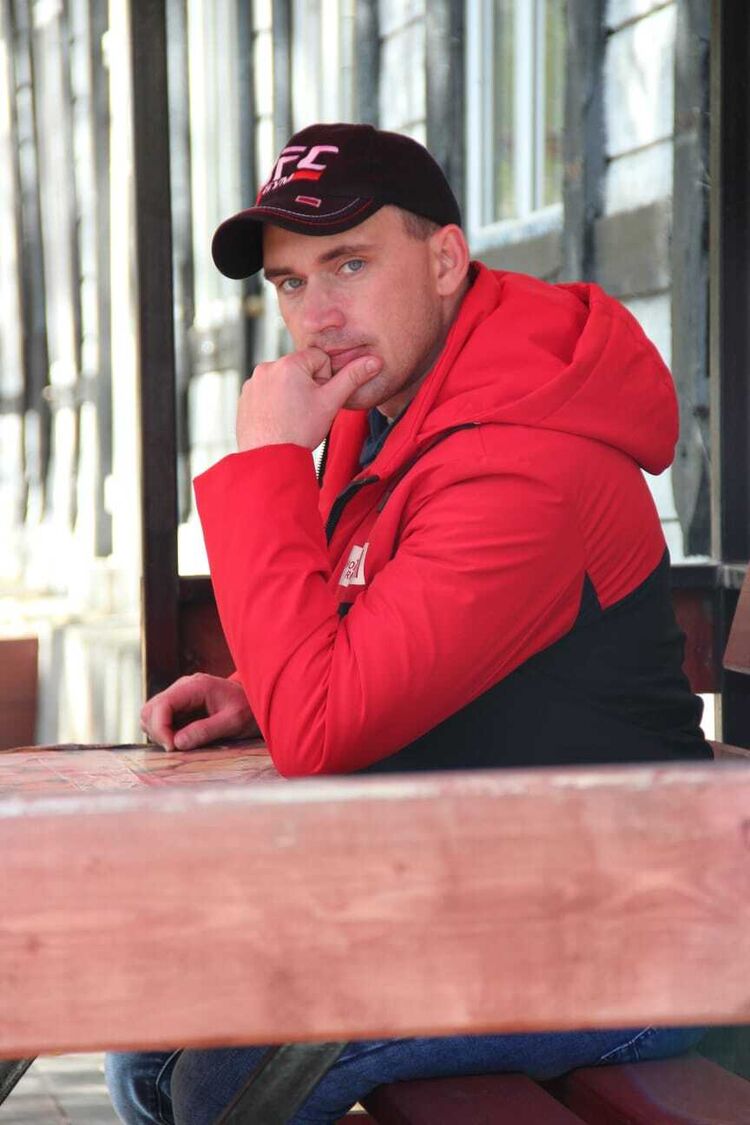  ,   Alexander, 33 ,   c 