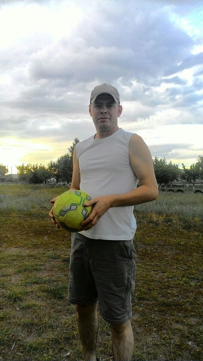  ,   Andrei, 43 ,   ,   , c 