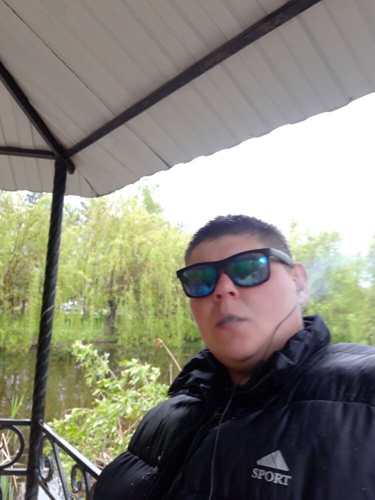  ,   Pavel, 37 ,   ,   , c 