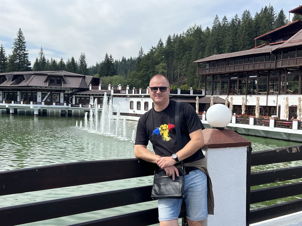 ,   Edgar, 40 ,   ,   , c 
