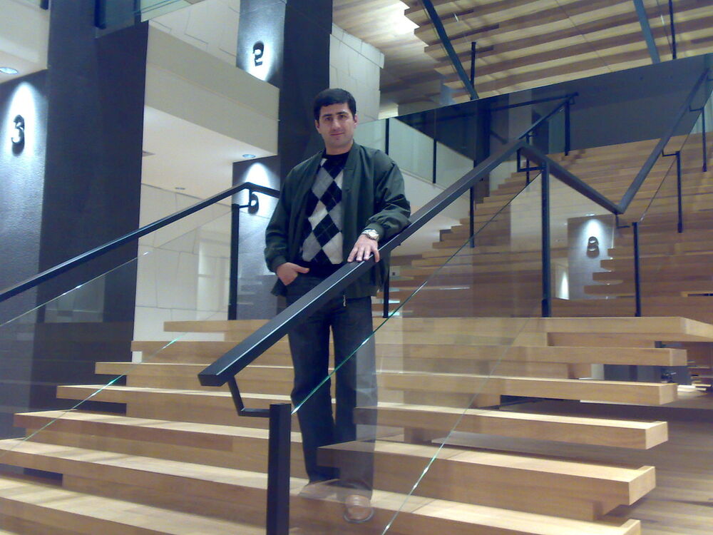  ,   Vakho, 46 ,   ,   , c 