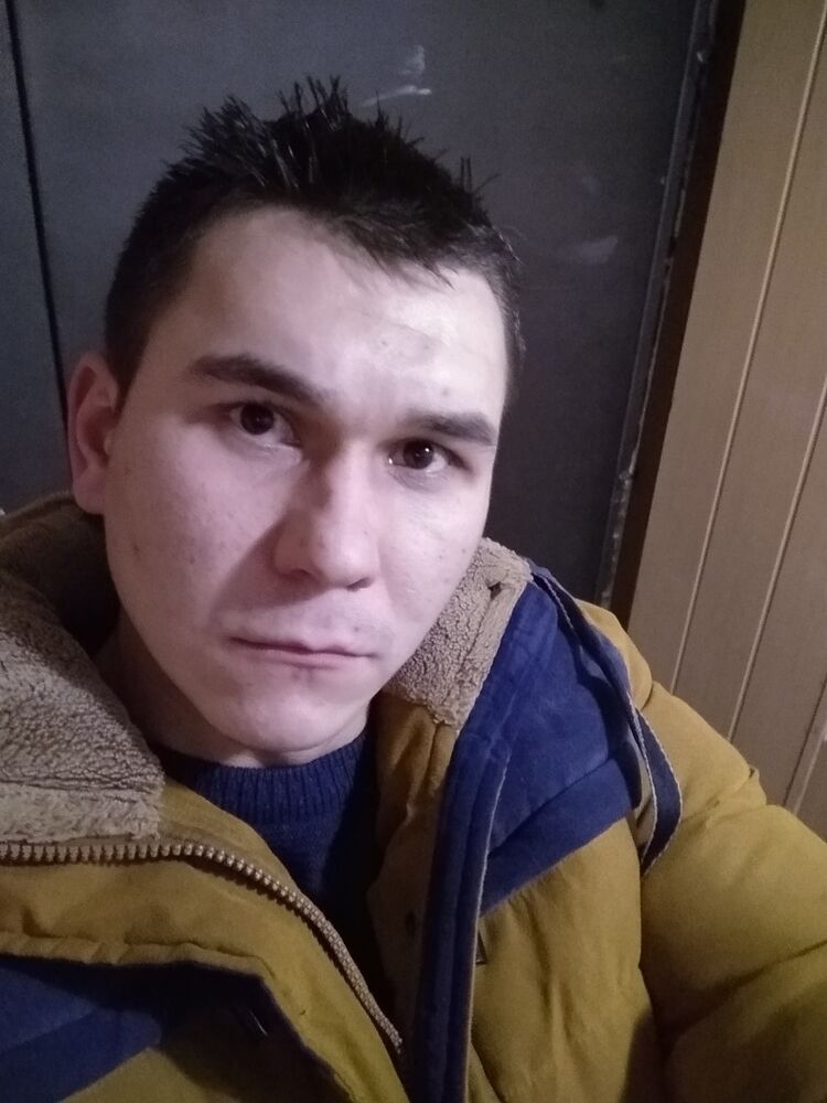  14655805  Serghii, 34 ,    