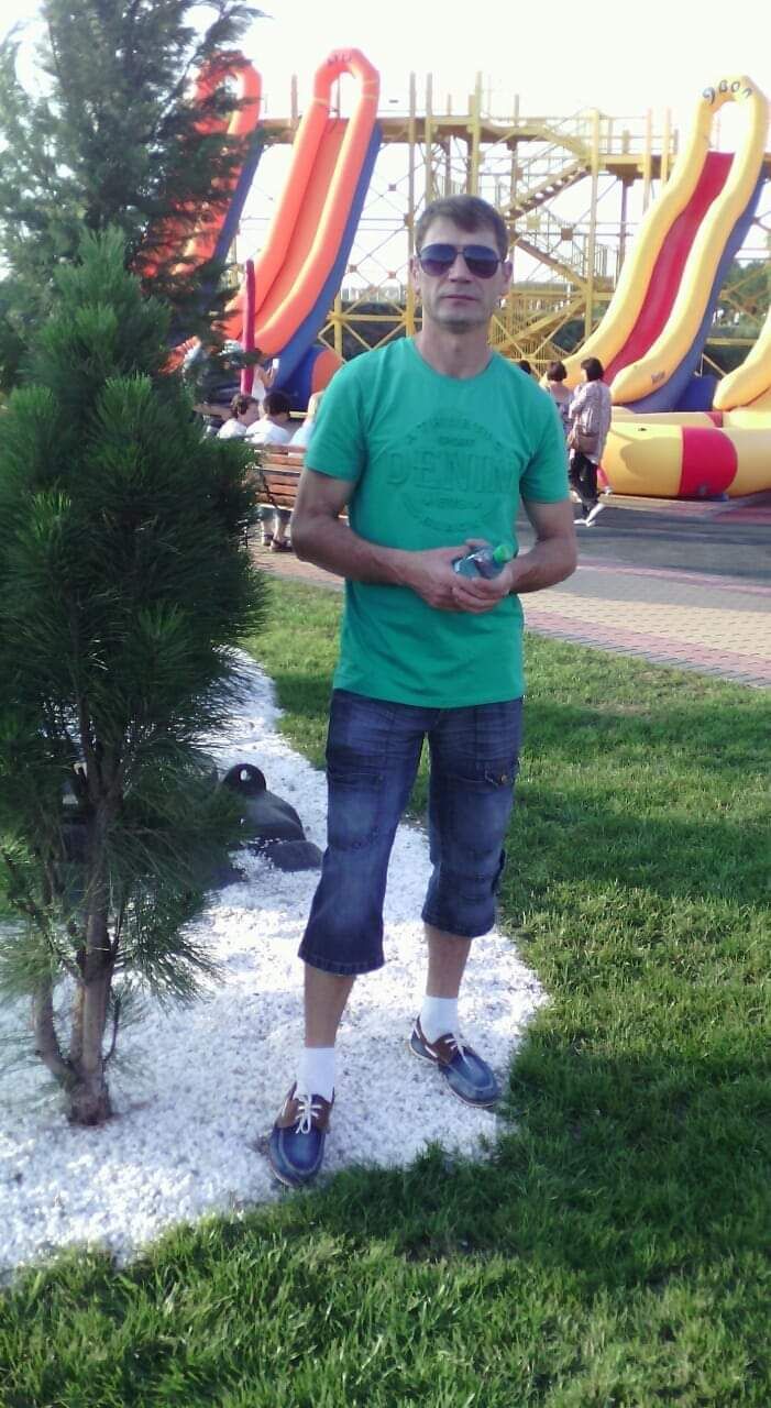  22692435  Igor, 46 ,    