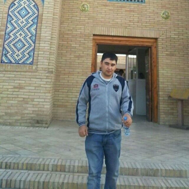  18762265  Ahrorbek, 39 ,    