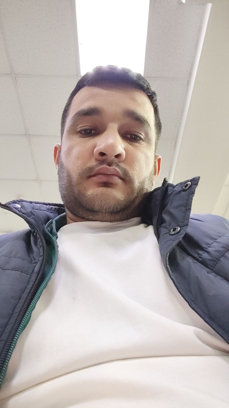  51165555  , 33 ,    