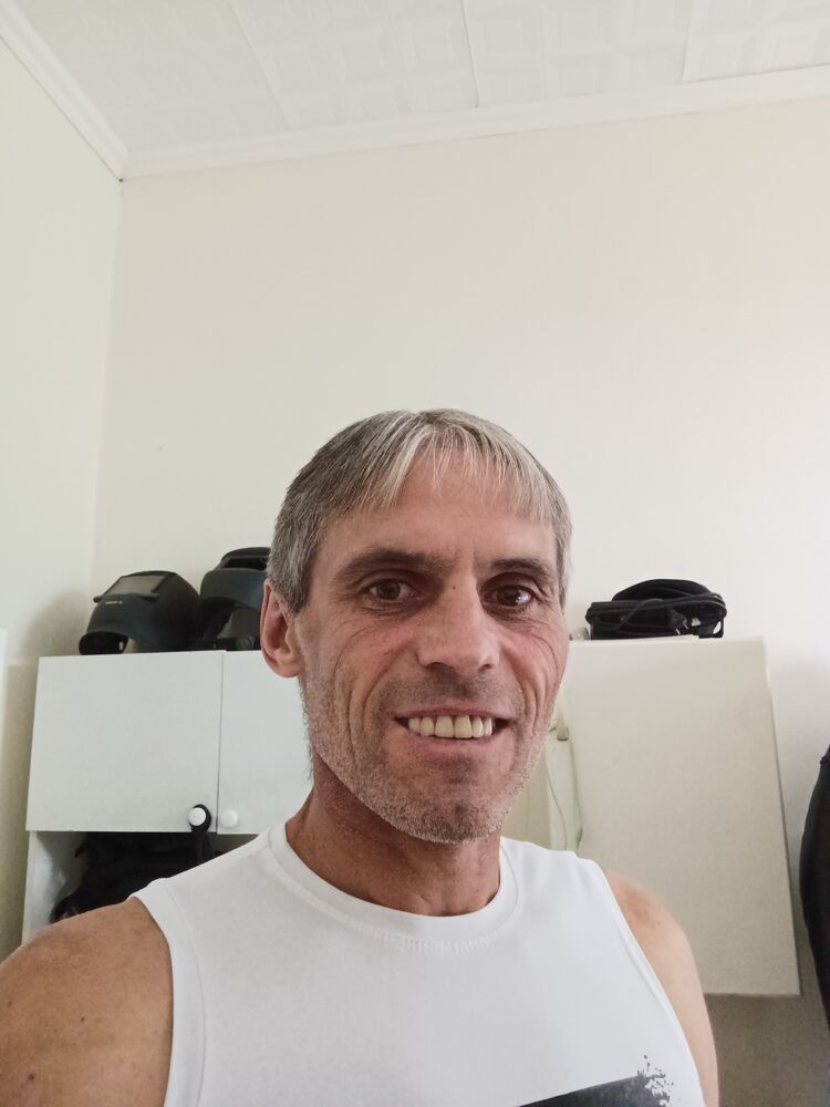  28720355  , 44 ,    