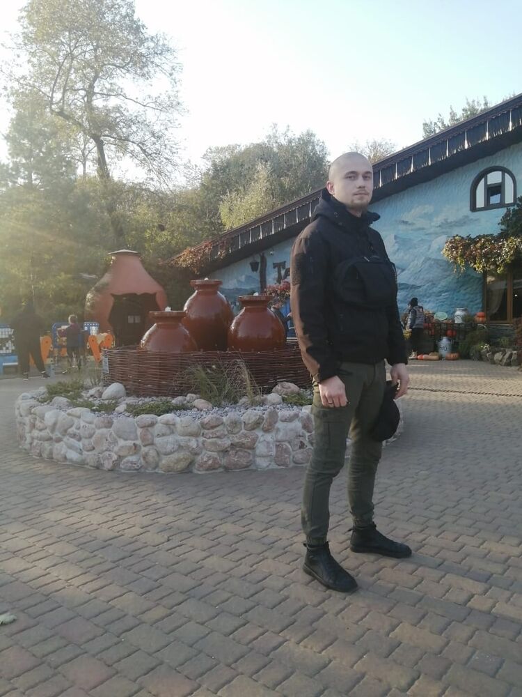  24145525  Virus, 33 ,    --