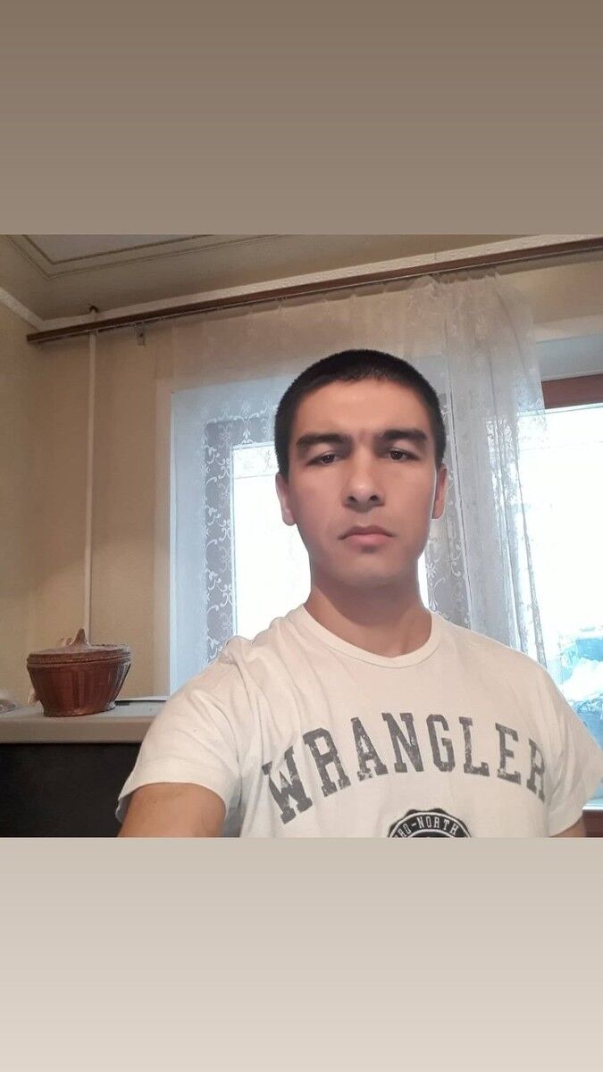  18524125  Abdulloh, 42 ,    