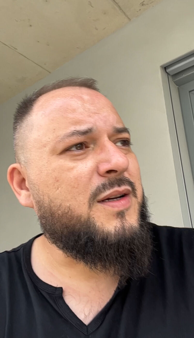  54358235  , 35 ,    -