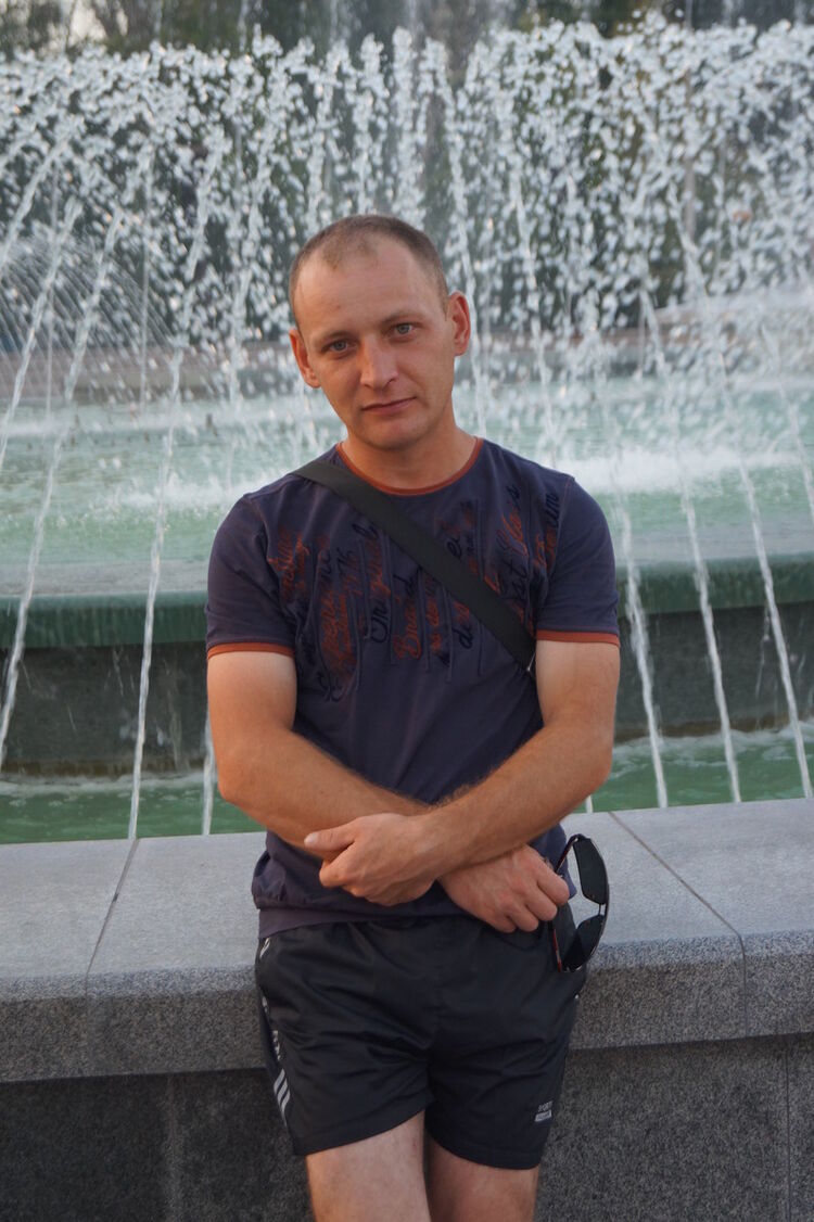  9616335  Vlad, 43 ,    