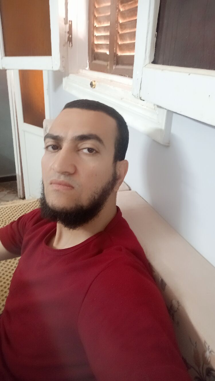  ,   Mahmoud Fara, 38 ,   c 