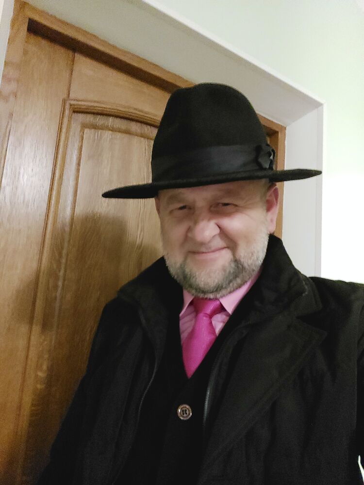  ,   Yury, 54 ,   ,   , c 