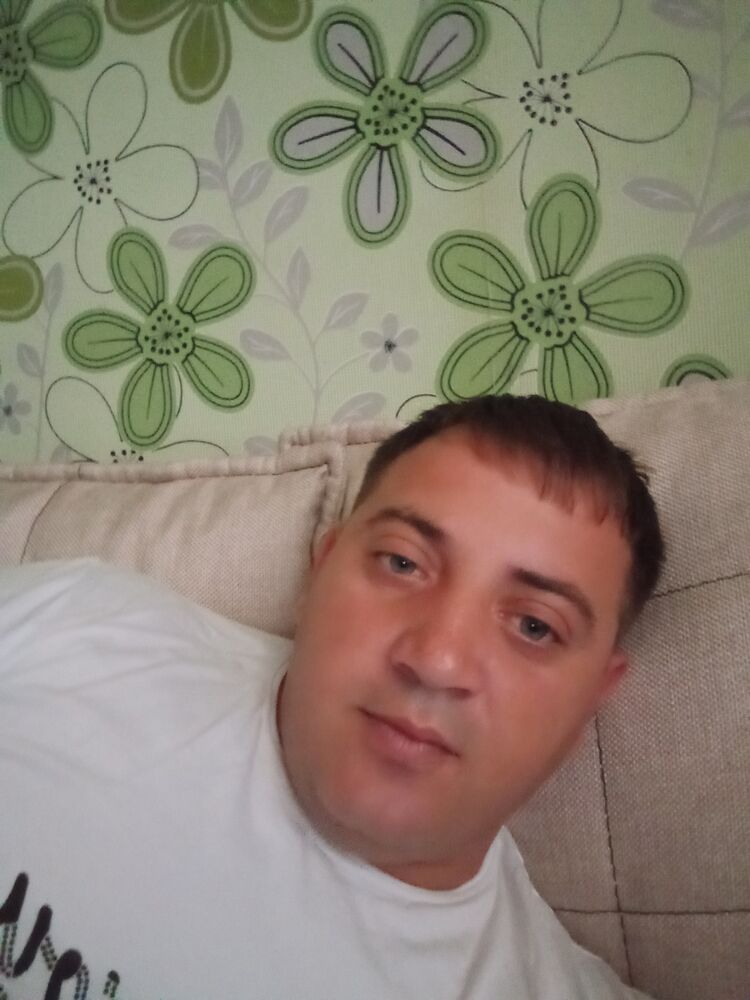 43413705  Andrei, 40 ,    