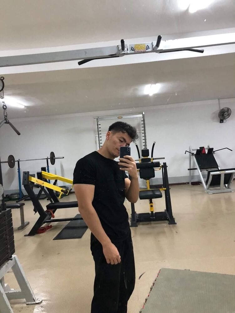  ,   Hakan, 24 ,   ,   