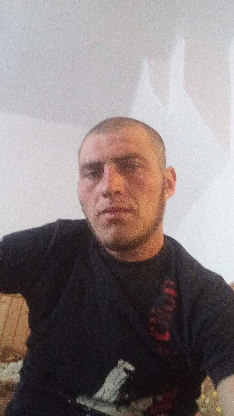  Lipa,   Mihai, 29 ,   ,   