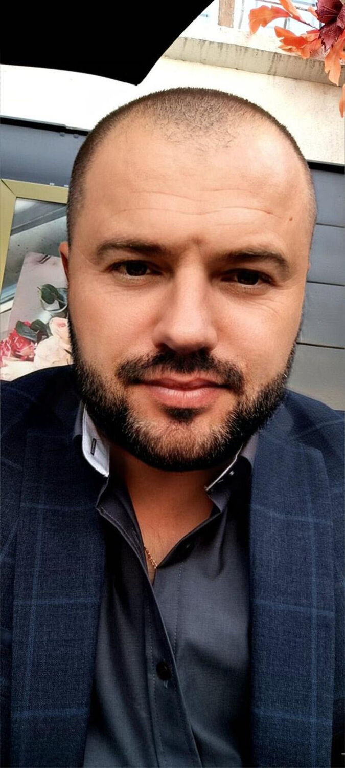  ,   Maik, 41 ,   ,   