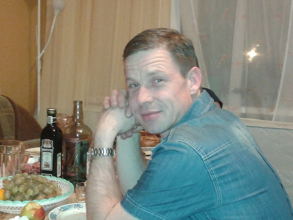  8969765  Aleks, 52 ,    