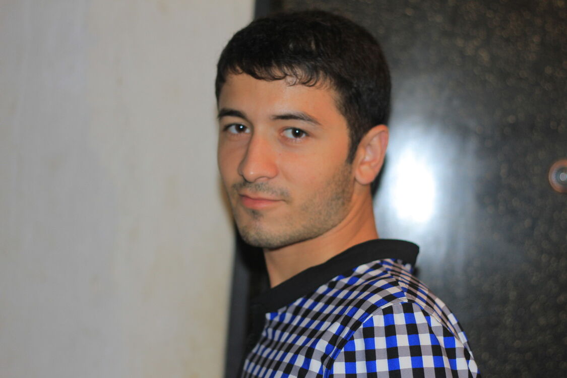  9517465  Firuz, 35 ,    -