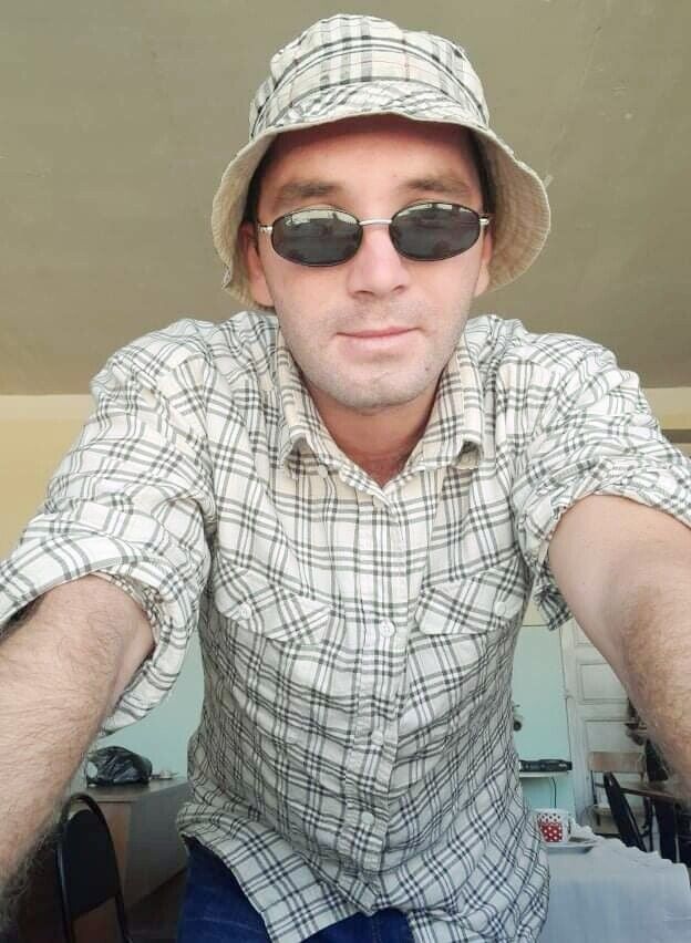 21398355  Vladimer, 27 ,    