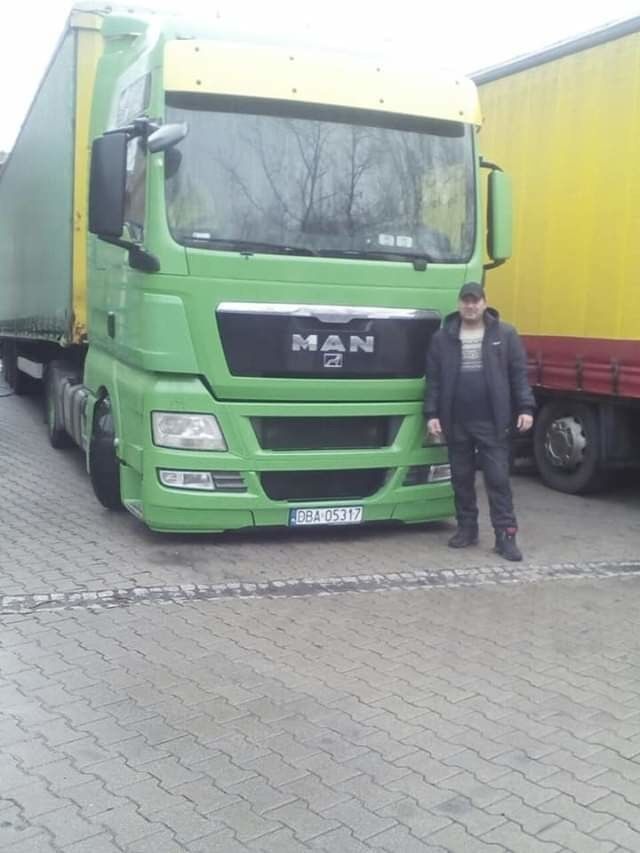  18742155  Alex, 49 ,    