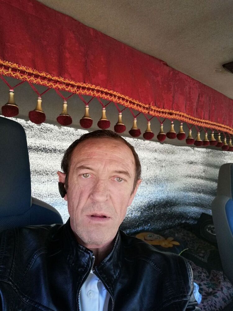  ,   Andrey, 54 ,     , c 