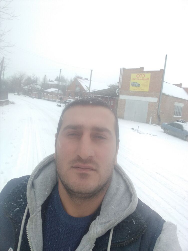  ,   Ruslan, 39 ,   ,   