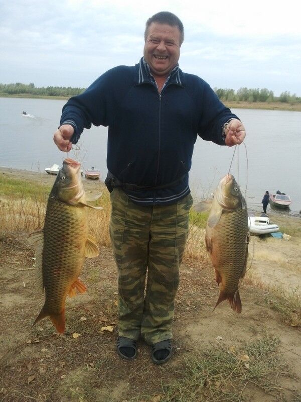  ,   Viktor, 60 ,   